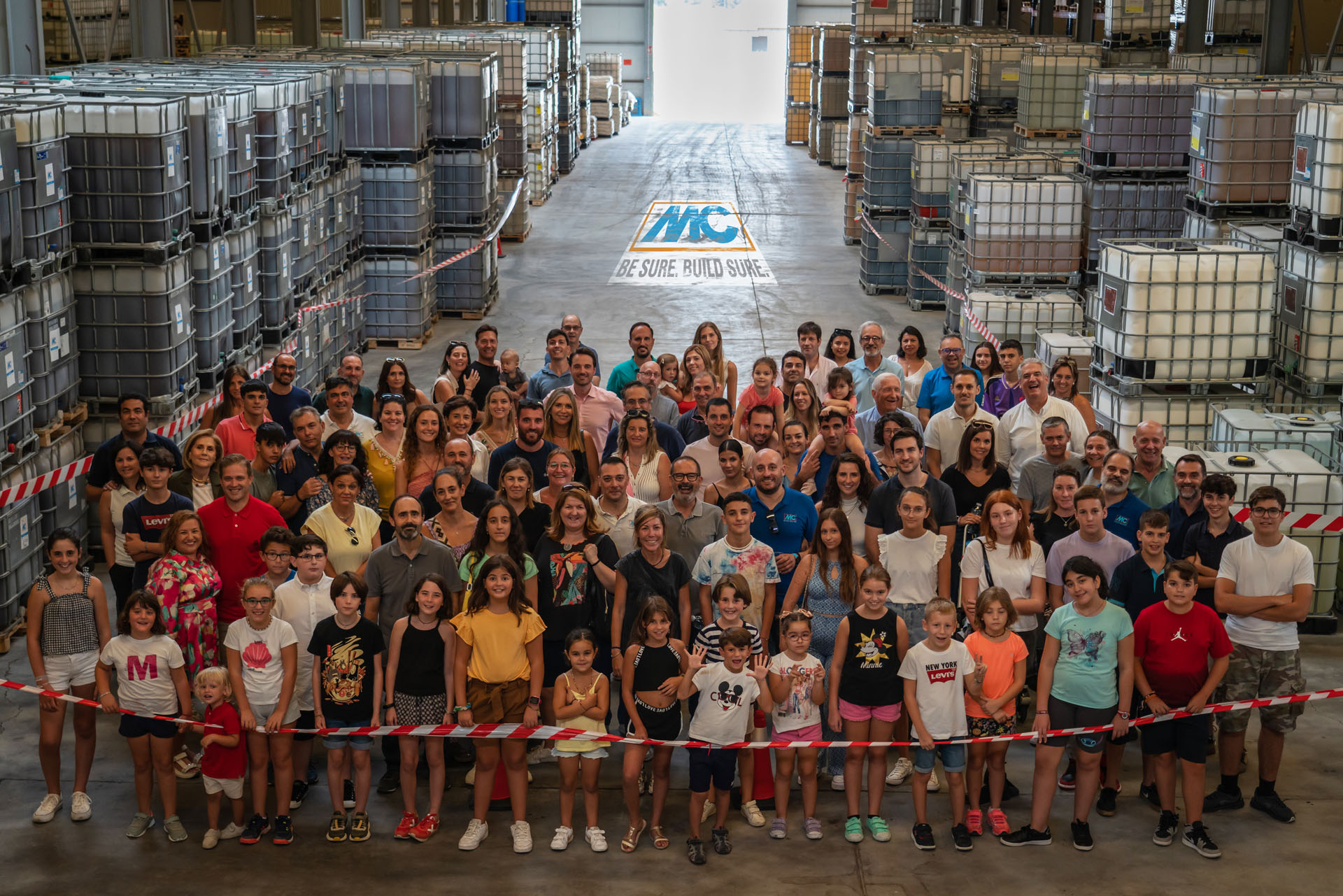 Fotografija s proslave sa svim gostima u skladištu MC-Bauchemie Španjolska